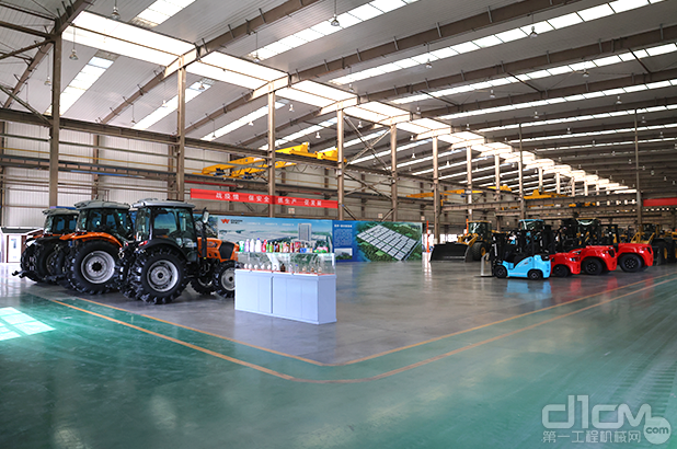 展廳上的力量 叉車與農(nóng)機(jī)，農(nóng)業(yè)機(jī)械制造的創(chuàng)新與未來